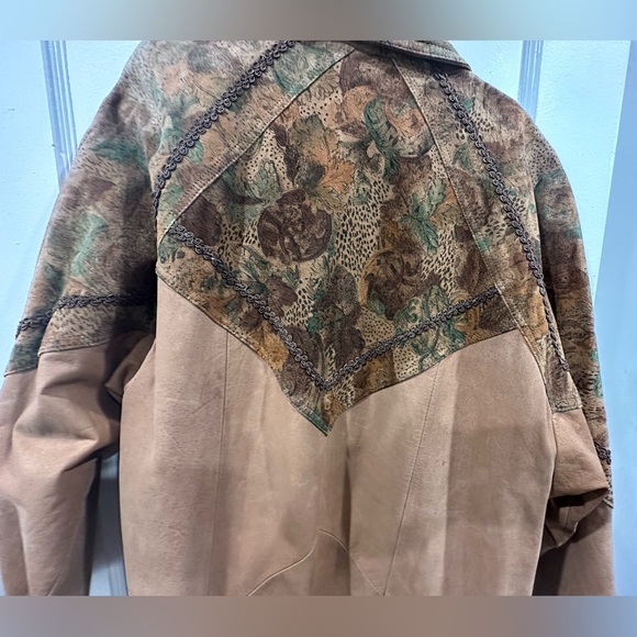 VINTAGE LEATHER TRENCH COAT - Picture 7 of 11